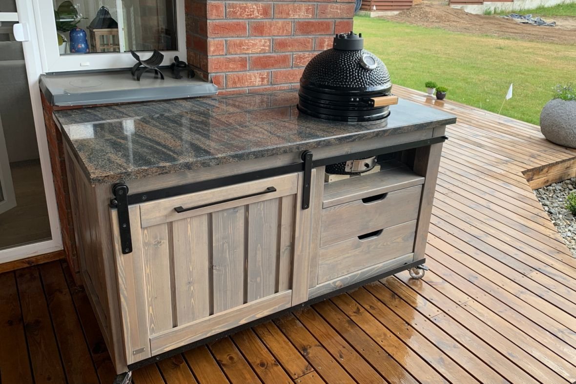 Natural stone countertops for Kamado Bono barbecue