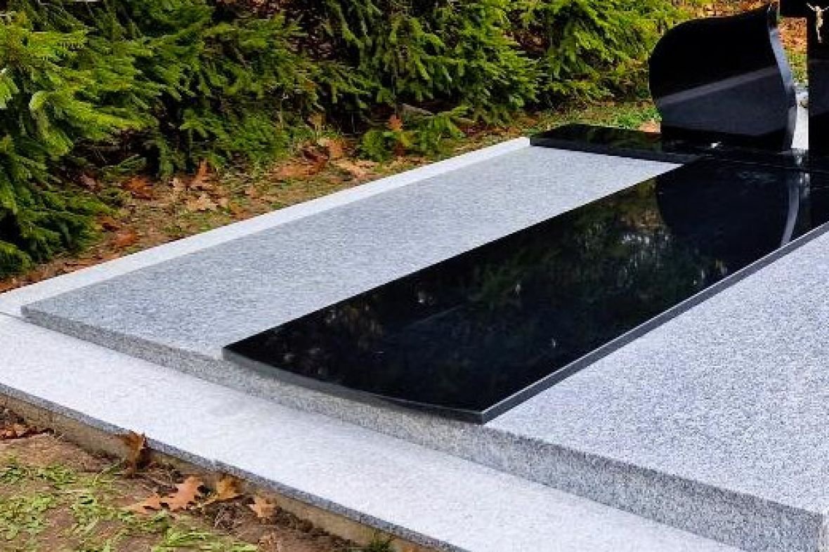 Granite slabs for covering graves are a long-lasting, aesthetic and easy-to-maintain solution for a cemetery